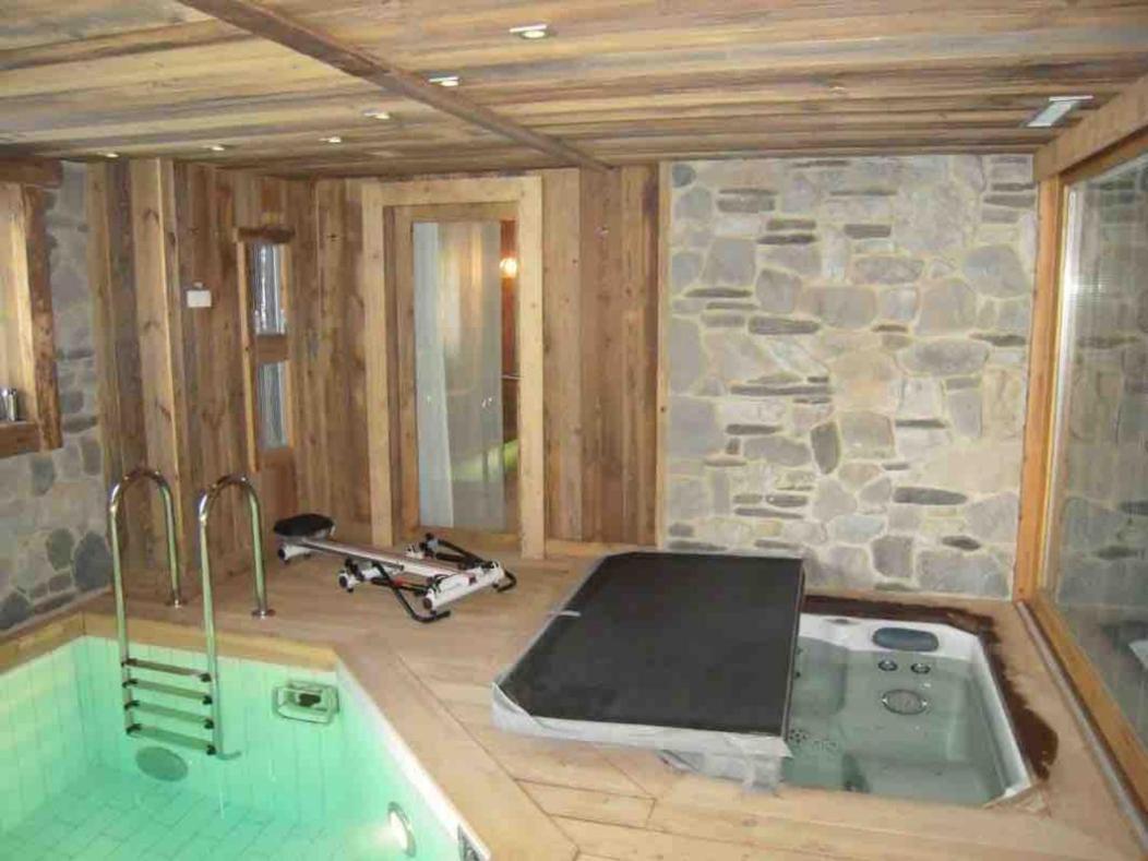 מגב Chalet Javen - 520M2 Avec Piscine Chauffee Et Home Cinema מראה חיצוני תמונה